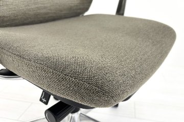 コクヨ Bezel(ベゼル)シリーズ 中古 2020年製 クッション KOKUYO テクスチャードメッシュ 固定肘 中古オフィス家具の画像