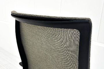 コクヨ Bezel(ベゼル)シリーズ 中古 2020年製 クッション KOKUYO テクスチャードメッシュ 固定肘 中古オフィス家具の画像