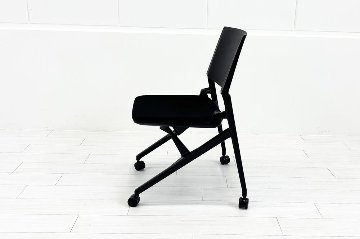 オカムラ Marca(マルカ)シリーズ 肘無 中古 2022年製 【4脚セット】 ミーティングチェア 会議椅子 ネスティングチェア 中古オフィス家具 ブラックの画像