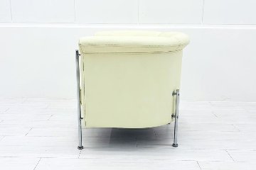 ラウンジチェア シングルソファ 1人用ソファ 中古 多目的チェア 中古オフィス家具 レザー ベージュ系色 700/700/720の画像