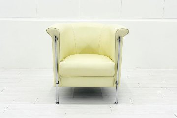 ラウンジチェア シングルソファ 1人用ソファ 中古 多目的チェア 中古オフィス家具 レザー ベージュ系色 700/700/720の画像