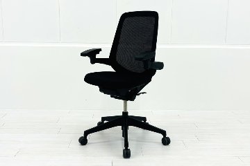 イトーキ ノートチェア 2021年製 中古 ハイバック ブラック 可動肘 アジャスタブル肘 ITOKI nort 中古オフィス家具の画像