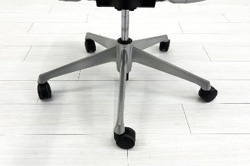 オカムラ バロンチェア 中古 OKAMURA Baron 中古オフィス家具 可動肘 ハイバック グラデーションメッシュ ブラックの画像