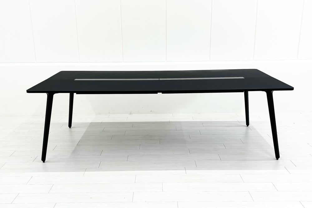 内田洋行 レムナ LEMNA 小型会議テーブル 中古 ブラック ミーティングテーブル 中古 幅2400 中古オフィス家具 2400/1200/720の画像