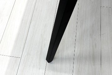 内田洋行 レムナ LEMNA 小型会議テーブル 中古 ブラック ミーティングテーブル 中古 幅2400 中古オフィス家具 2400/1200/720の画像