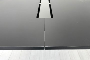 内田洋行 レムナ LEMNA 小型会議テーブル 中古 ブラック ミーティングテーブル 中古 幅2400 中古オフィス家具 2400/1200/720の画像