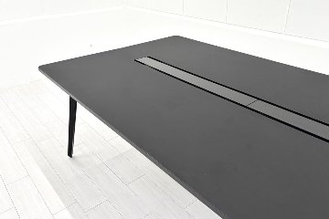 内田洋行 レムナ LEMNA 小型会議テーブル 中古 ブラック ミーティングテーブル 中古 幅2400 中古オフィス家具 2400/1200/720の画像