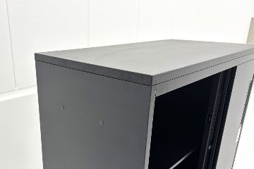 コクヨ エディア スライド書庫 中古 スチール書庫 ブラック 収納家具 引き違い書庫 中古オフィス家具 800/400/1070の画像