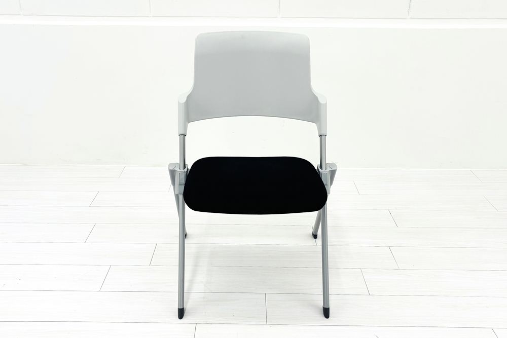 コクヨ アンフィチェア 【4脚セット】 スタッキングチェア 会議椅子 ミーティングチェア 中古オフィス家具 固定脚タイプの画像