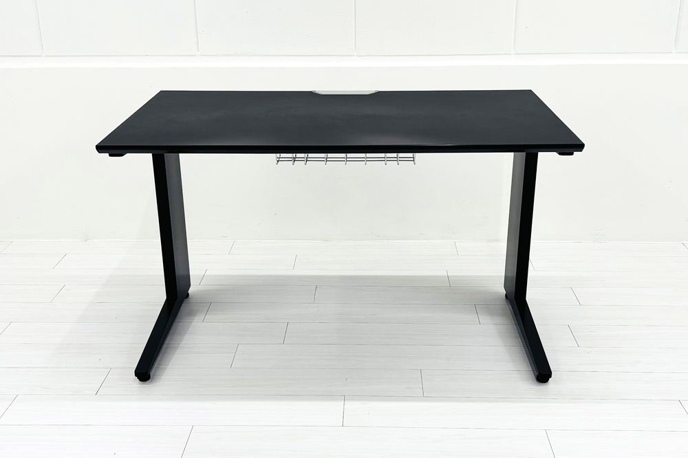 オカムラ プロユニット 中古 平机 ブラック 平デスク 事務机 Pro Unit 中古オフィス家具 1200/700/720の画像
