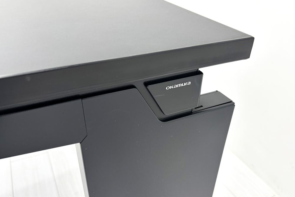 オカムラ プロユニット 中古 平机 ブラック 平デスク 事務机 Pro Unit 中古オフィス家具 1200/700/720の画像