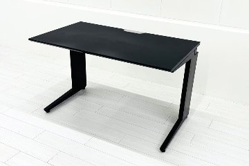 オカムラ プロユニット 中古 平机 ブラック 平デスク 事務机 Pro Unit 中古オフィス家具 1200/700/720の画像