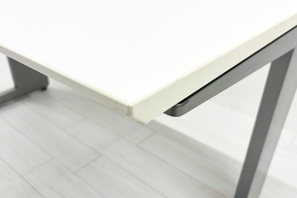 オカムラ プロユニット 中古 平机 幅1400 平デスク 事務机 Pro Unit 中古オフィス家具 1400/700/720の画像