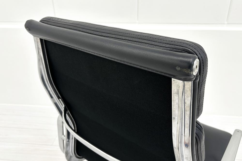 Herman Miller Eames イームズソフトパッドマネジメントチェア 中古 チャールズ&レイ・イームズ ハーマンミラー 皮革 正規品の画像