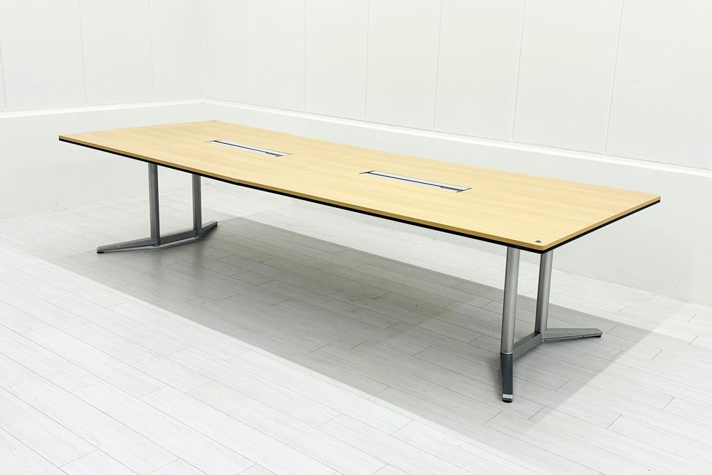 オカムラ ラティオ 中古 会議テーブル 幅3200 ミーティングテーブル 大型会議机 中古オフィス家具 ネオウッドライト 3200/1200/720の画像