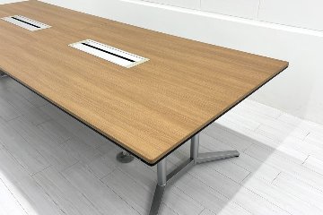 オカムラ ラティオ 中古 会議テーブル 幅3200 ミーティングテーブル 大型会議机 中古オフィス家具 ネオウッドミディアム 3200/1200/720の画像
