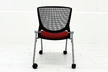 オカムラ グラータチェア 中古 ネスティングチェア ミーティングチェア 肘無 中古オフィス家具 レッドの画像