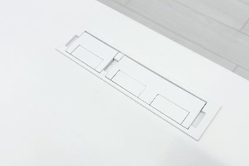 オカムラ スイフト 電動昇降デスク 中古 ホワイト 幅1550 中古オフィス家具 1550/675/650～1250の画像