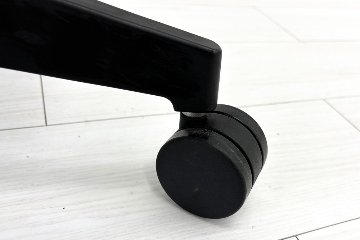 イトーキ プラオチェア 中古 2021年製 肘なし アップルグリーン 中古オフィス家具 オフィスチェアの画像