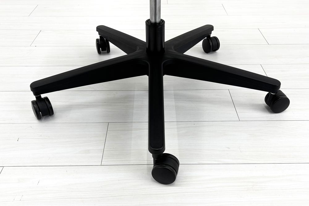 コクヨ ミトラチェア 2024年製 中古 スタンダードバック ミトラ2 KOKUYO 背メッシュ 肘無 中古事務椅子 中古オフィス家具 ソフトベージュの画像