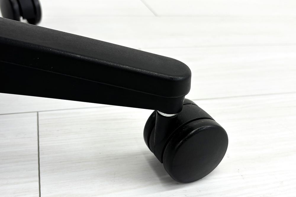 コクヨ ミトラチェア 2024年製 中古 スタンダードバック ミトラ2 KOKUYO 背メッシュ 肘無 中古事務椅子 中古オフィス家具 ソフトベージュの画像
