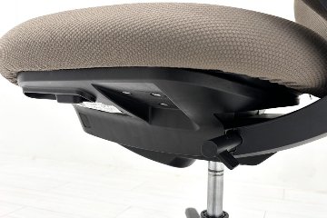 コクヨ ミトラチェア 2024年製 中古 スタンダードバック ミトラ2 KOKUYO 背メッシュ 肘無 中古事務椅子 中古オフィス家具 ソフトベージュの画像