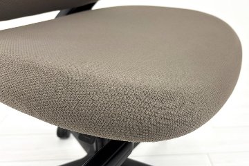 コクヨ ミトラチェア 2024年製 中古 スタンダードバック ミトラ2 KOKUYO 背メッシュ 肘無 中古事務椅子 中古オフィス家具 ソフトベージュの画像