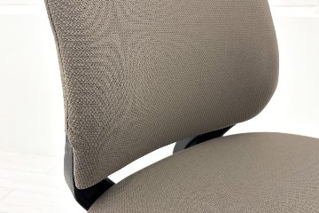 コクヨ ミトラチェア 2024年製 中古 スタンダードバック ミトラ2 KOKUYO 背メッシュ 肘無 中古事務椅子 中古オフィス家具 ソフトベージュの画像
