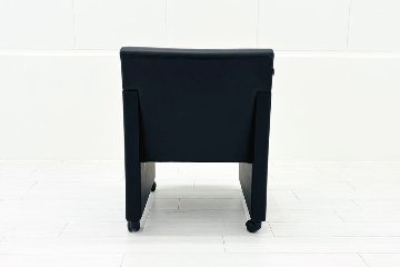 オカムラ 応接椅子 中古 2025年製 8346WA ミーティングチェア 【4脚セット】 多目的チェア 中古オフィス家具 ブラックの画像