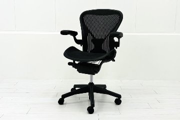 ハーマンミラー アーロンチェア Bサイズ フル装備 中古 2015年製 ポスチャーフィット Herman Miller Aeron Chair 中古オフィス家具 肘レバーの画像