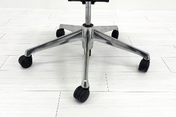 中古 バロンチェア オカムラ OKAMURA Baron 中古オフィス家具 ハイバックメッシュ 可動肘 ライムグリーンの画像