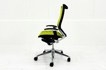 中古 バロンチェア オカムラ OKAMURA Baron 中古オフィス家具 ハイバックメッシュ 可動肘 ライムグリーンの画像