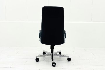 【4脚セット】革張り ファブレチェア コクヨ 中古 2025年製 エグゼクティブチェア 役員チェア 中古オフィス家具 ブラックの画像