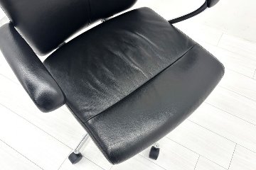 【ポリッシュ脚ピカピカ磨き有！】 イトーキ プレクサスチェア 中古 役員チェア ハイバック エグゼクティブチェア 中古オフィス家具の画像