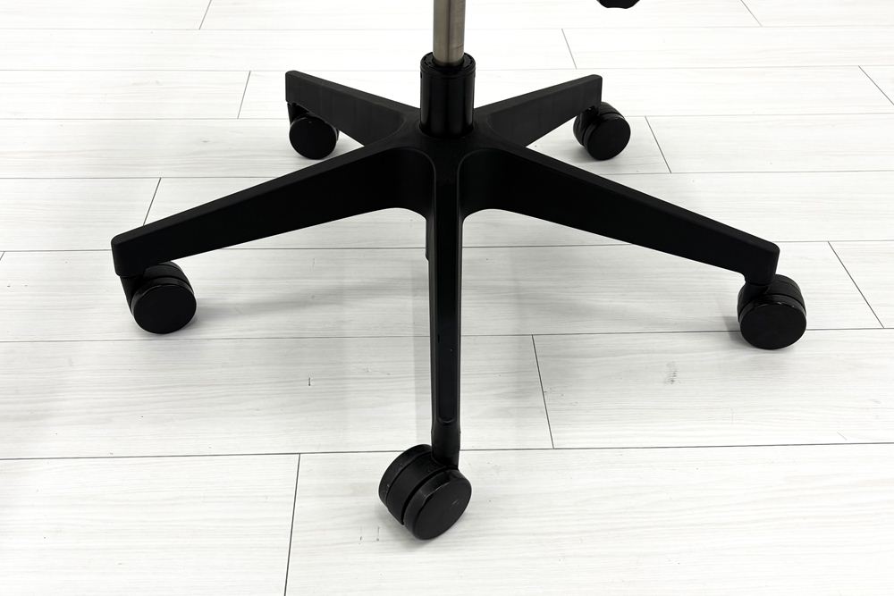 イトーキ フルゴチェア 中古 ITOKI fulgo 肘無 ハイバック 事務椅子 中古オフィス家具 ブラウンの画像