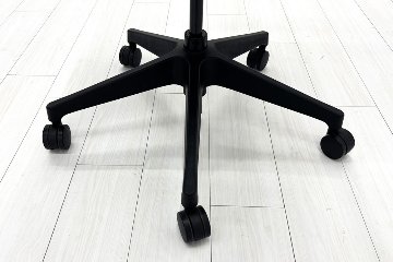 イトーキ ノートチェア 2022年製 中古 ハイバック 可動肘 アジャスタブル肘 ITOKI nort 中古オフィス家具 ダックブルーの画像