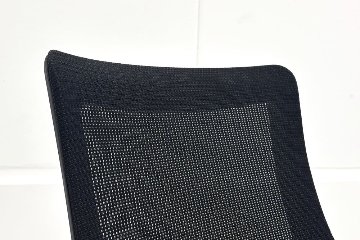 イトーキ エフチェア 中古 2017年製 クッション 可動肘 事務椅子 ITOKI 中古オフィス家具 ブラックの画像