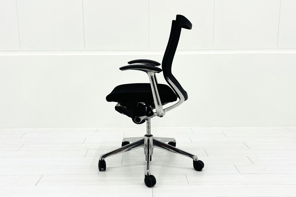 Baron Chair オカムラ バロンチェア 2017年製 中古 固定肘 中古オフィス家具 ローバックメッシュ ブラックの画像