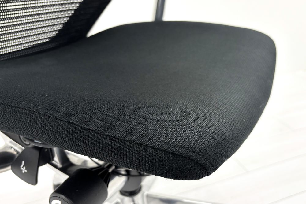 Baron Chair オカムラ バロンチェア 2017年製 中古 固定肘 中古オフィス家具 ローバックメッシュ ブラックの画像