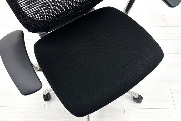 Baron Chair オカムラ バロンチェア 2017年製 中古 固定肘 中古オフィス家具 ローバックメッシュ ブラックの画像