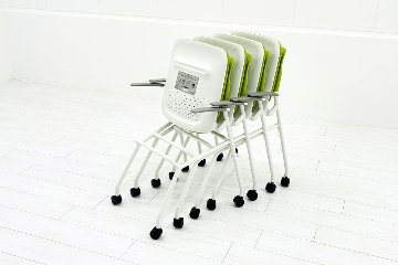 オカムラ ルナチェア 【4脚セット】 中古 肘付 Runa ミーティングチェア ネスティングチェア 会議椅子 中古オフィス家具 ライムグリーンの画像