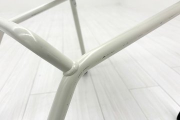 ルナチェア オカムラ 中古 ミーティングチェア ネスティングチェア 会議椅子 中古オフィス家具 ブラウンの画像