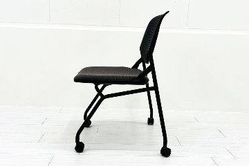 ルナチェア オカムラ 中古 ミーティングチェア ネスティングチェア 会議椅子 中古オフィス家具 ミディアムグレーの画像