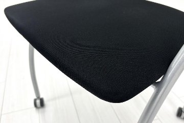 【4脚セット】 イトーキ プリエチェア 中古 ミーティングチェア 多目的チェア スタッキングチェア 中古オフィス家具 背グリーンの画像