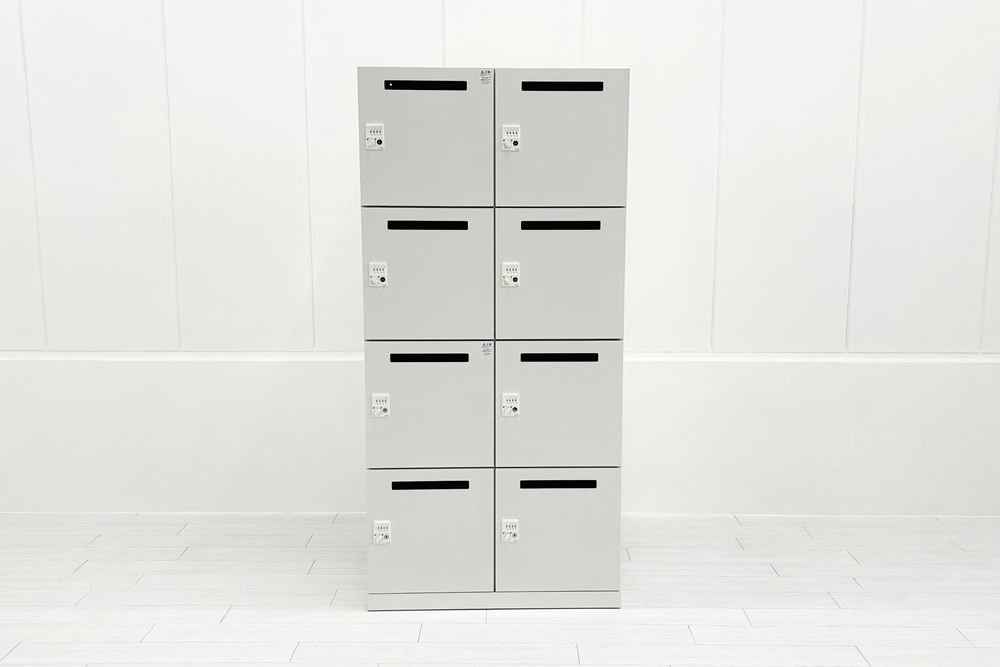 イトーキ suffi(サフィ)シリーズ 8人用ロッカー 中古 スチール 収納家具 中古オフィス家具 メールボックス ホワイト ダイヤル錠 900/450/1870の画像