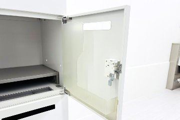 イトーキ suffi(サフィ)シリーズ 8人用ロッカー 中古 スチール 収納家具 中古オフィス家具 メールボックス ホワイト ダイヤル錠 900/450/1870の画像