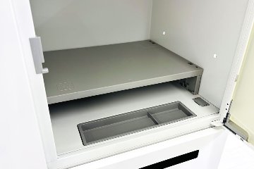 イトーキ suffi(サフィ)シリーズ 8人用ロッカー 中古 スチール 収納家具 中古オフィス家具 メールボックス ホワイト ダイヤル錠 900/450/1870の画像