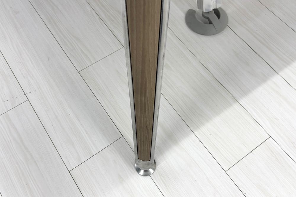 オカムラ プリシード 中古 小型会議テーブル 幅2100 ミーティングテーブル 中古オフィス家具 2100/1100/720の画像