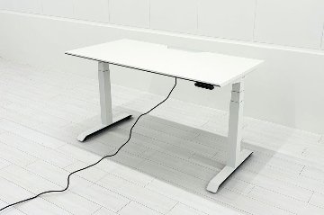 コクヨ シークエンス 幅1350 SEQUENCE 電動昇降デスク 中古デスク 中古机 中古オフィス家具 1350/675/630～1290の画像