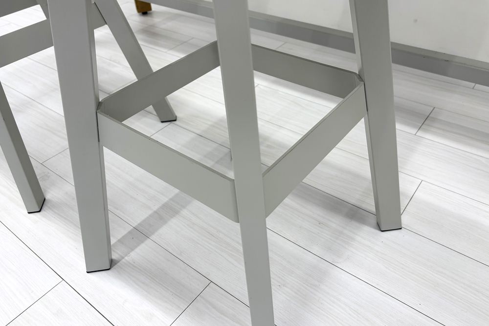 【3点セット】 ノール ロックウェル ハイテーブル＆スツールセット 中古 Knoll Rockwell Unscripted 中古オフィス家具の画像